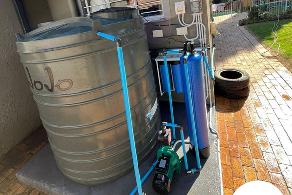 Solar Borehole Pumps Explained: How Off-Grid Water Systems Save You Money